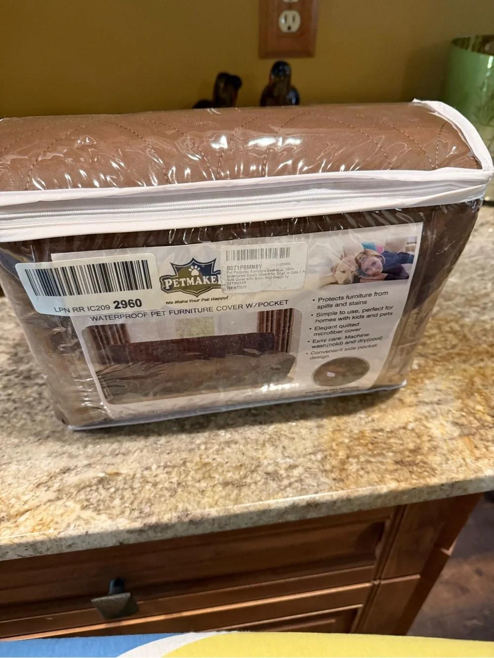 Petmaker Waterproof Quilted Brown Pet Furniture Cover with Pocket
